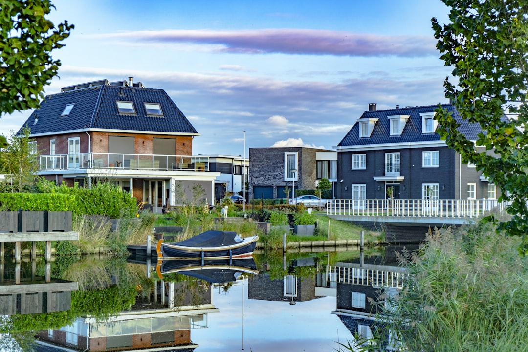 Photo Waterfront living